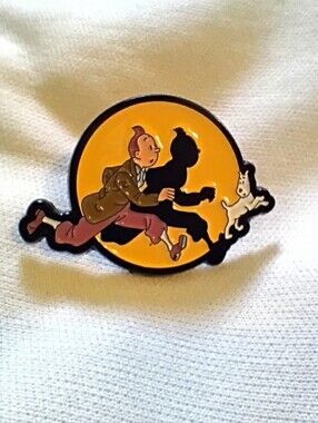 🧁 3/$30 Tintin And Snowy Running After Suspect Enamel Pin NEW
